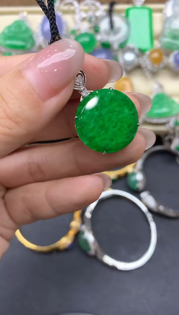 【闪购商品】翡翠颈饰18K金镶嵌605-中国好珍宝