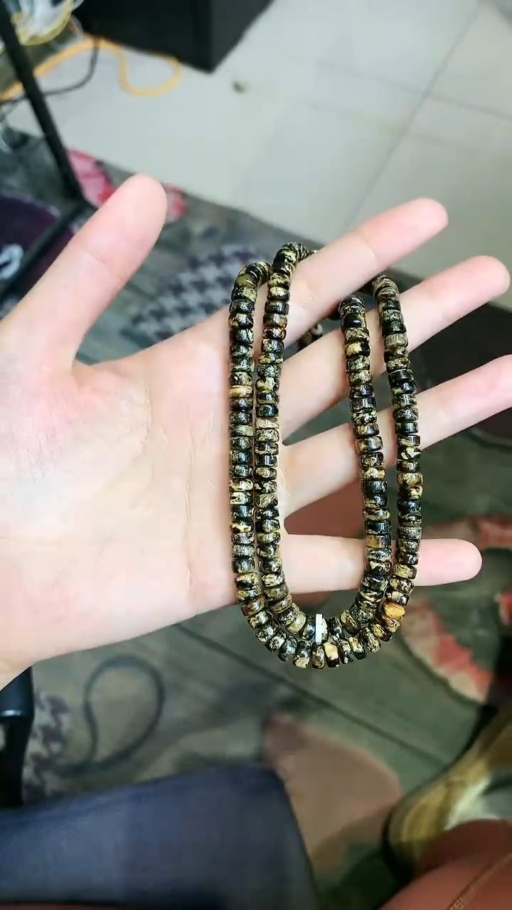 【闪购商品】琥珀裸石未镶嵌抚顺琥珀熊猫花直切长链