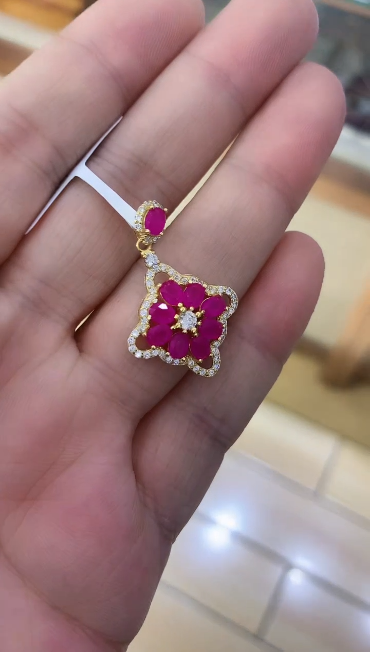 【闪购商品】红宝石颈饰银S925镶嵌........