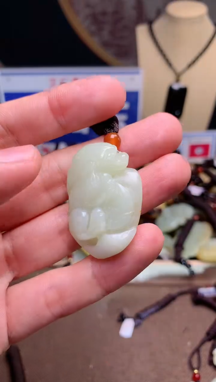 【闪购商品】和田玉颈饰未镶嵌1