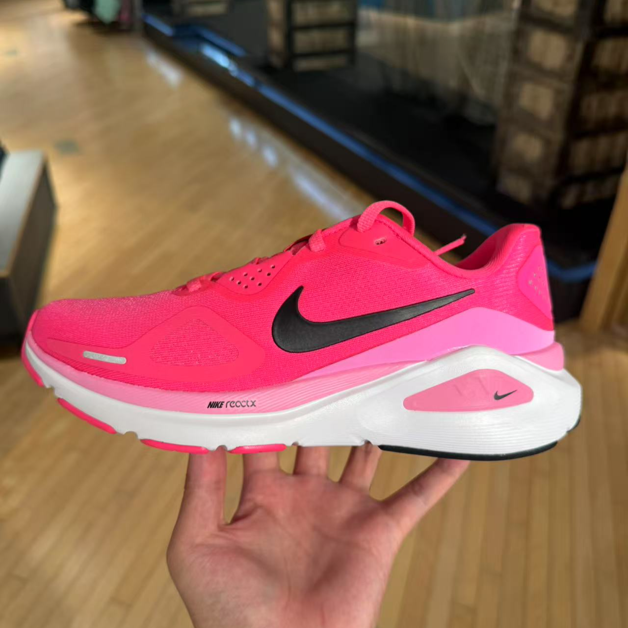 NIKE/耐克STRUCTURE 26 防滑耐磨舒适女款跑步鞋HJ1101-601