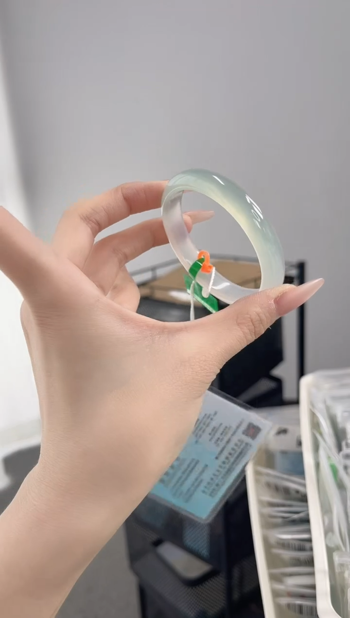 【闪购商品】玛瑙/玉髓手镯未镶嵌56-57圈口