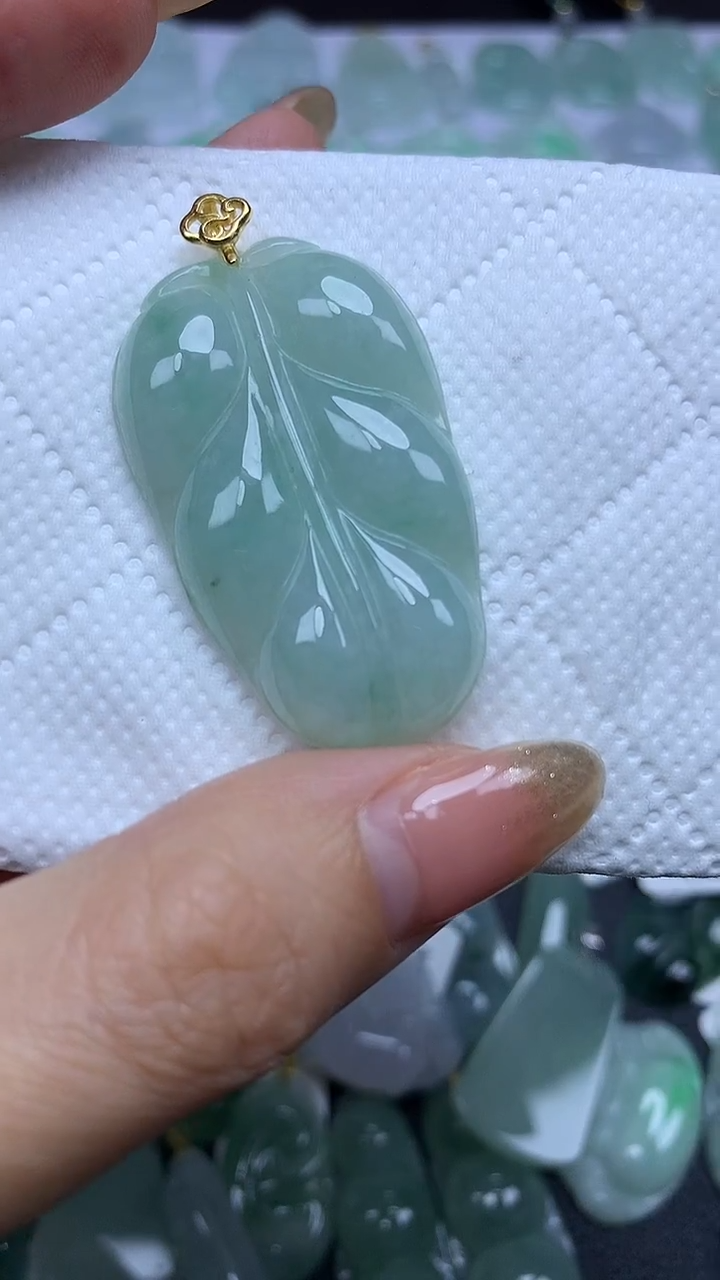 颈饰未镶嵌翡翠A货