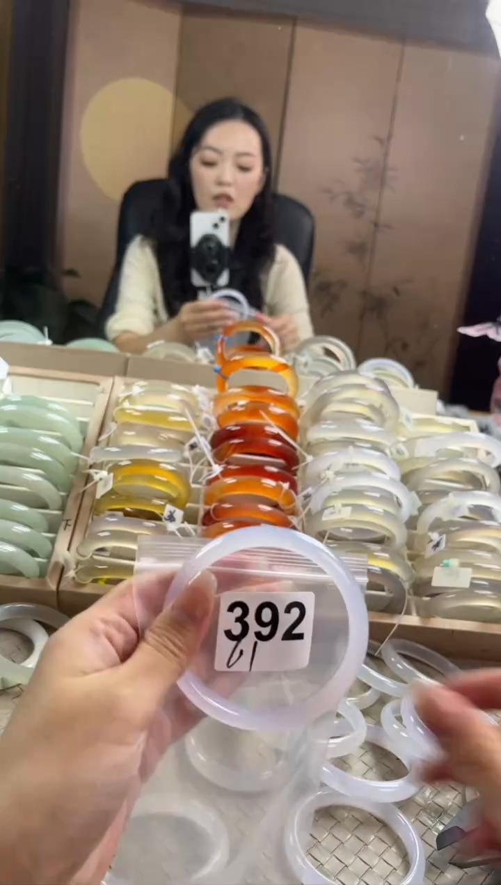 手镯玛瑙/玉髓未镶嵌392