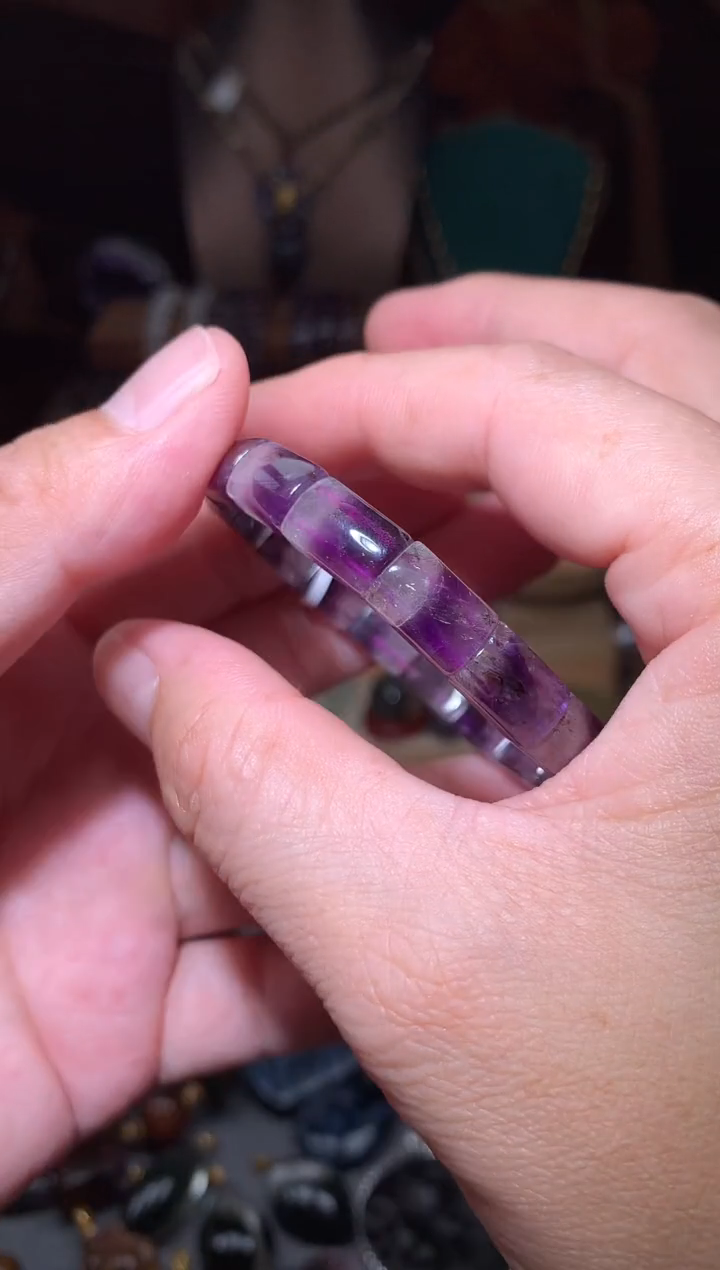 水晶珠宝半成品未镶嵌紫极光镯牌，多样性