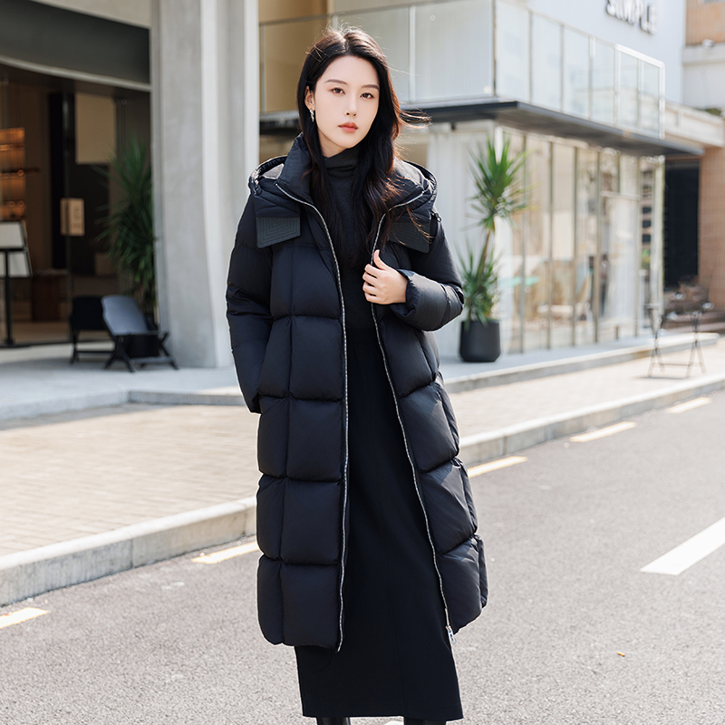 “保暖大师”长款鸭绒服