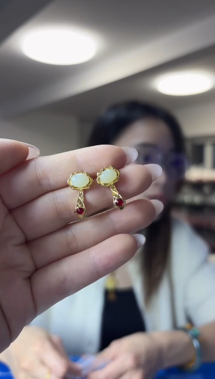 未镶嵌和田玉耳饰（多样性发一件）