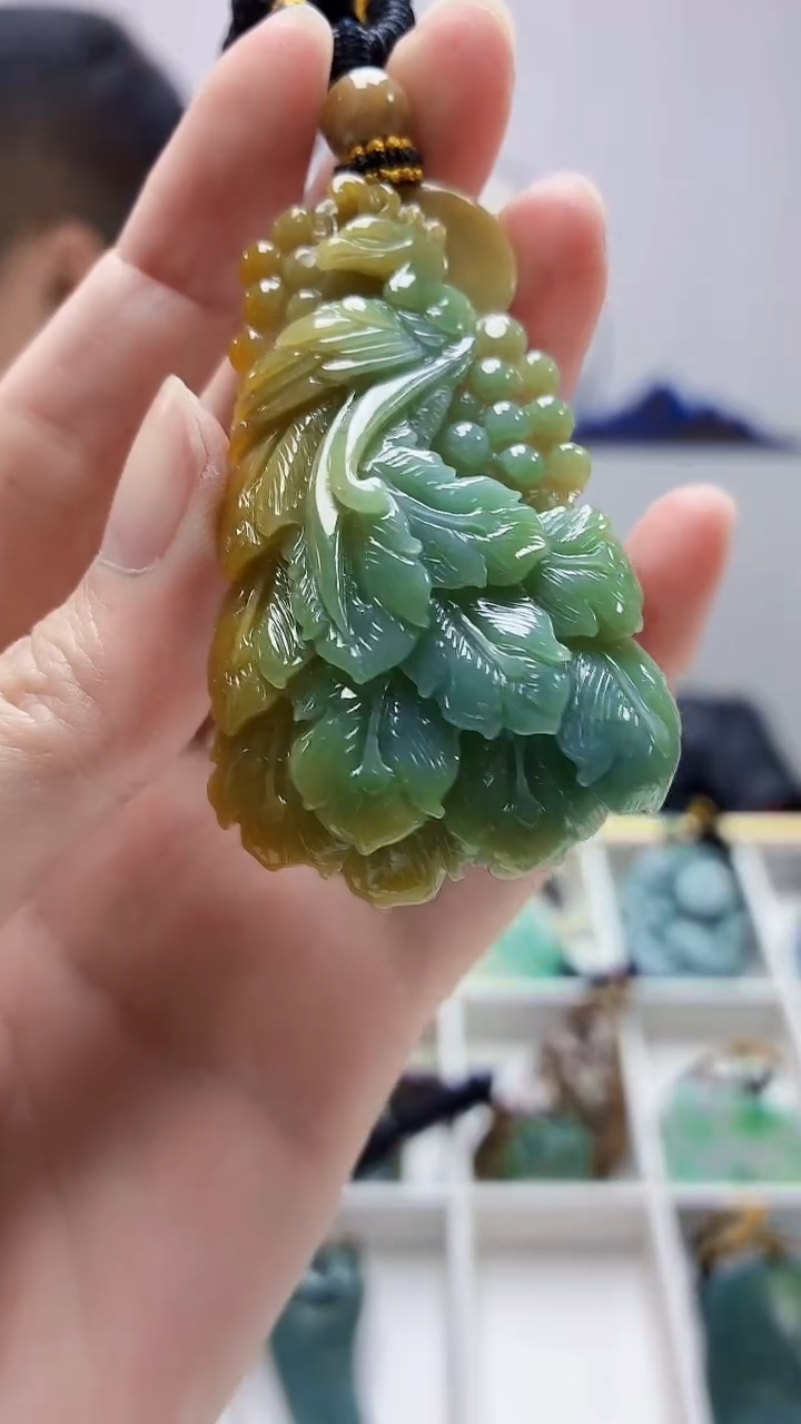 未镶嵌定制翡翠4898zm-毛货挂件79凤凰