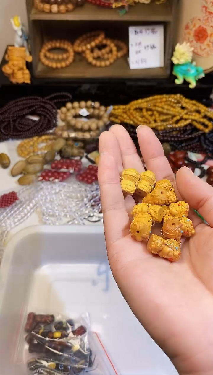 【闪购商品】非洲檀香散珠檀木度母