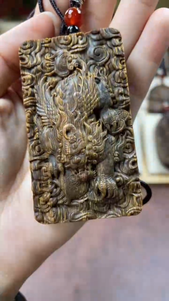 木木雕款芽庄展翅飞天貔貅7cm 送养香罐