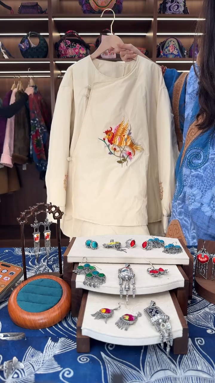 织绣L659黔东南苗族刺绣