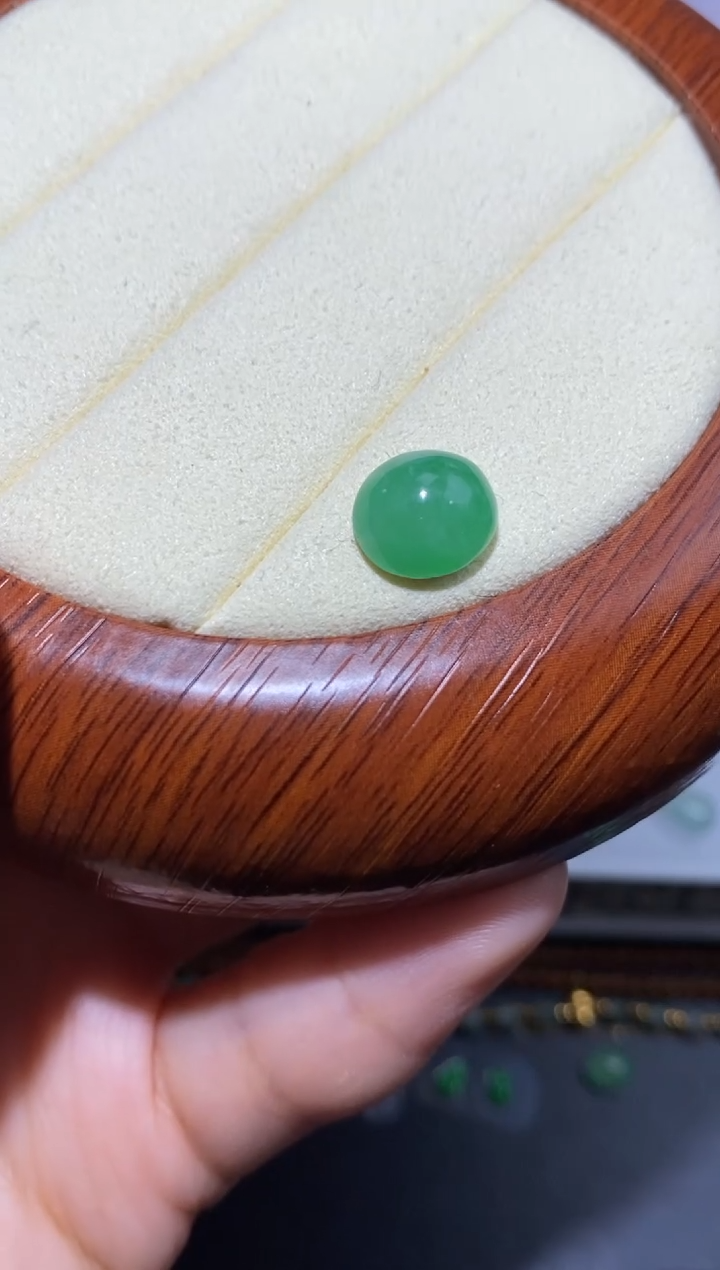 未镶嵌定制翡翠蛋面