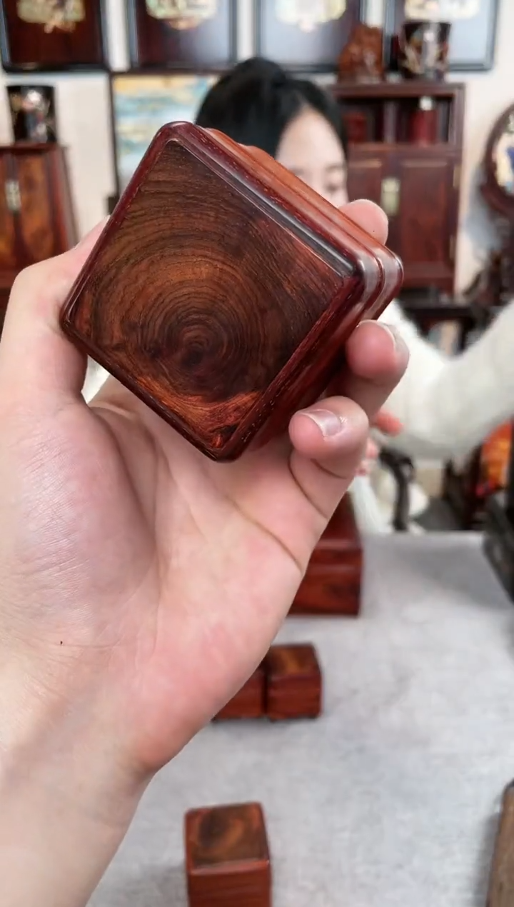 【闪购商品】紫檀木类成套家具镶嵌黄花梨面包盒/个