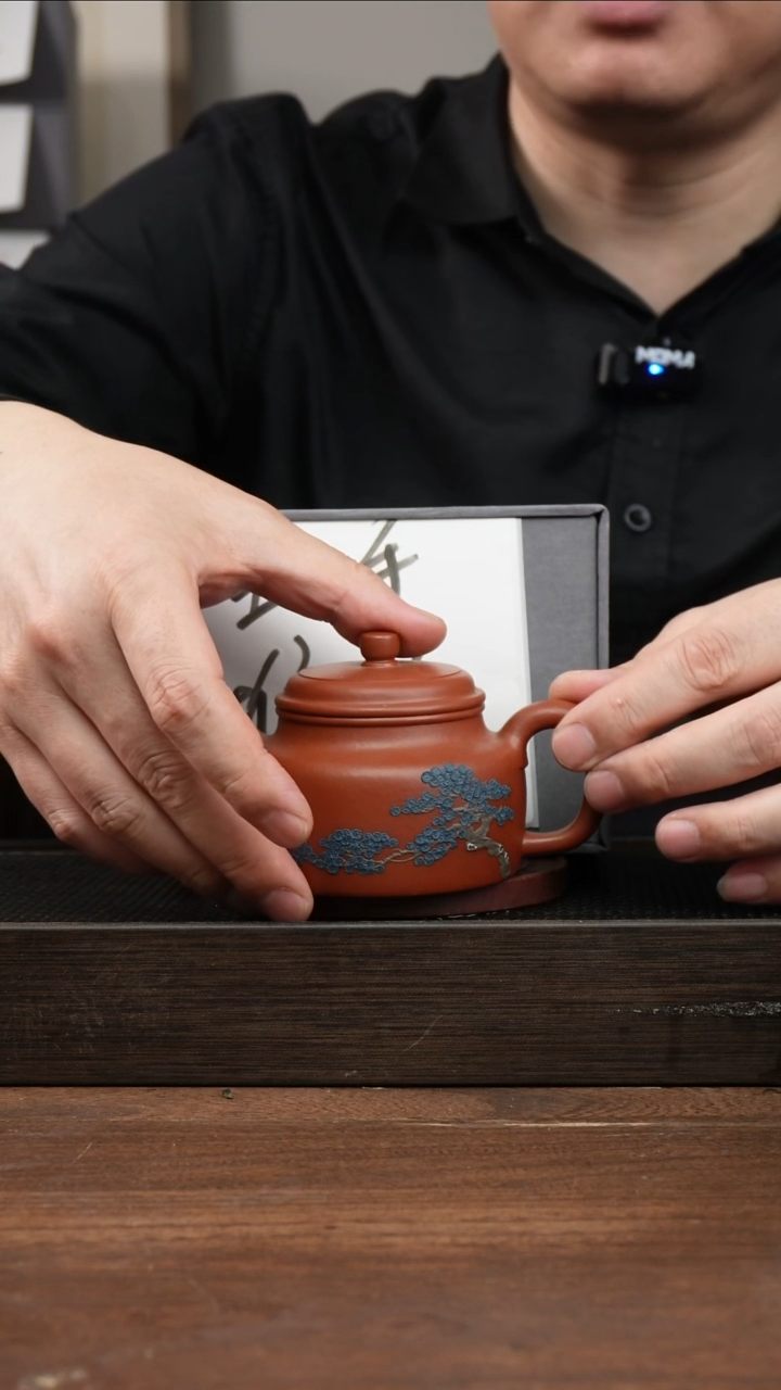 茶杯紫砂破**至全手朱泥德钟   堆绘    200CC  