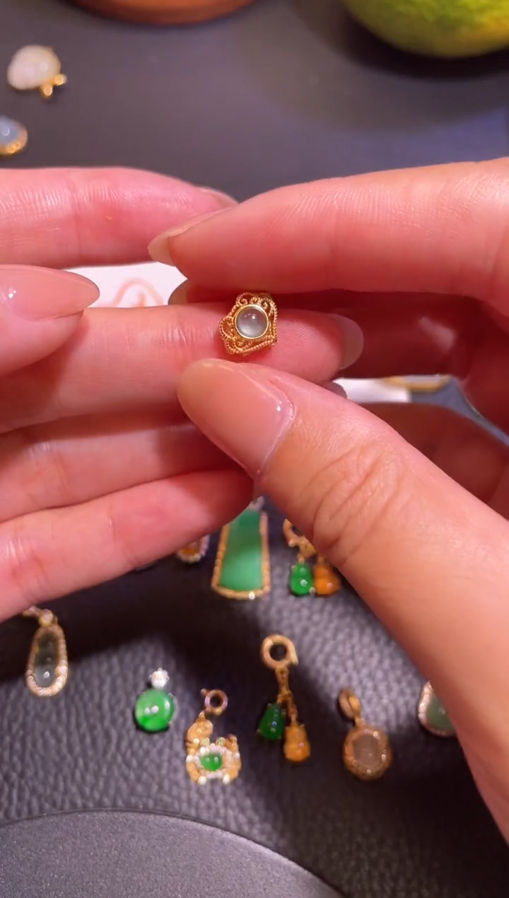 颈饰银S925镶嵌翡翠a货翡翠