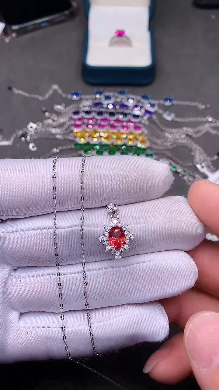 【闪购商品】彩色蓝宝石颈饰银S925镶嵌······