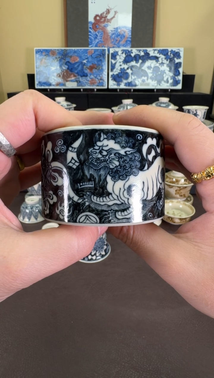 【闪购商品】二号釉双狮扳指杯