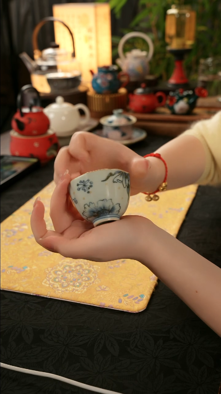   青云茶斋陶瓷茶具太阳花杯