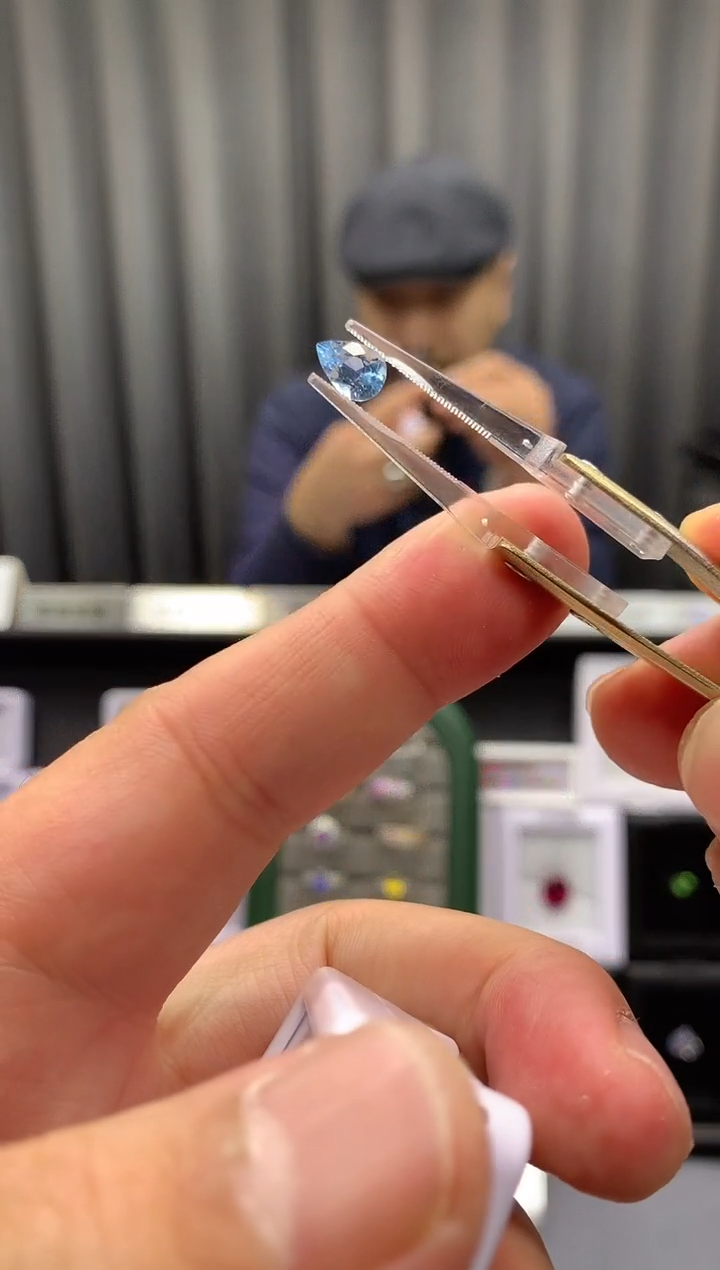 【闪购商品】海蓝宝石笔搁未镶嵌0.7ct 63