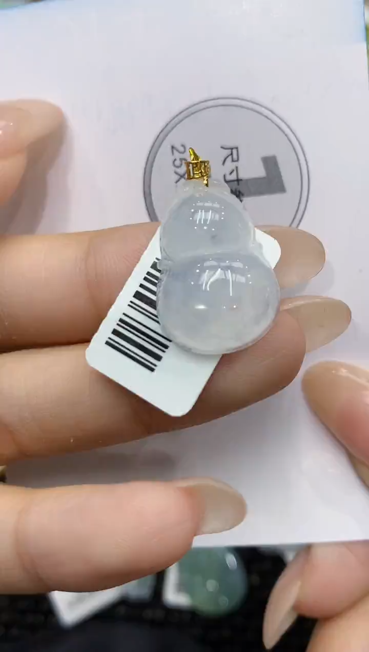 颈饰18K金镶嵌翡翠111111111111