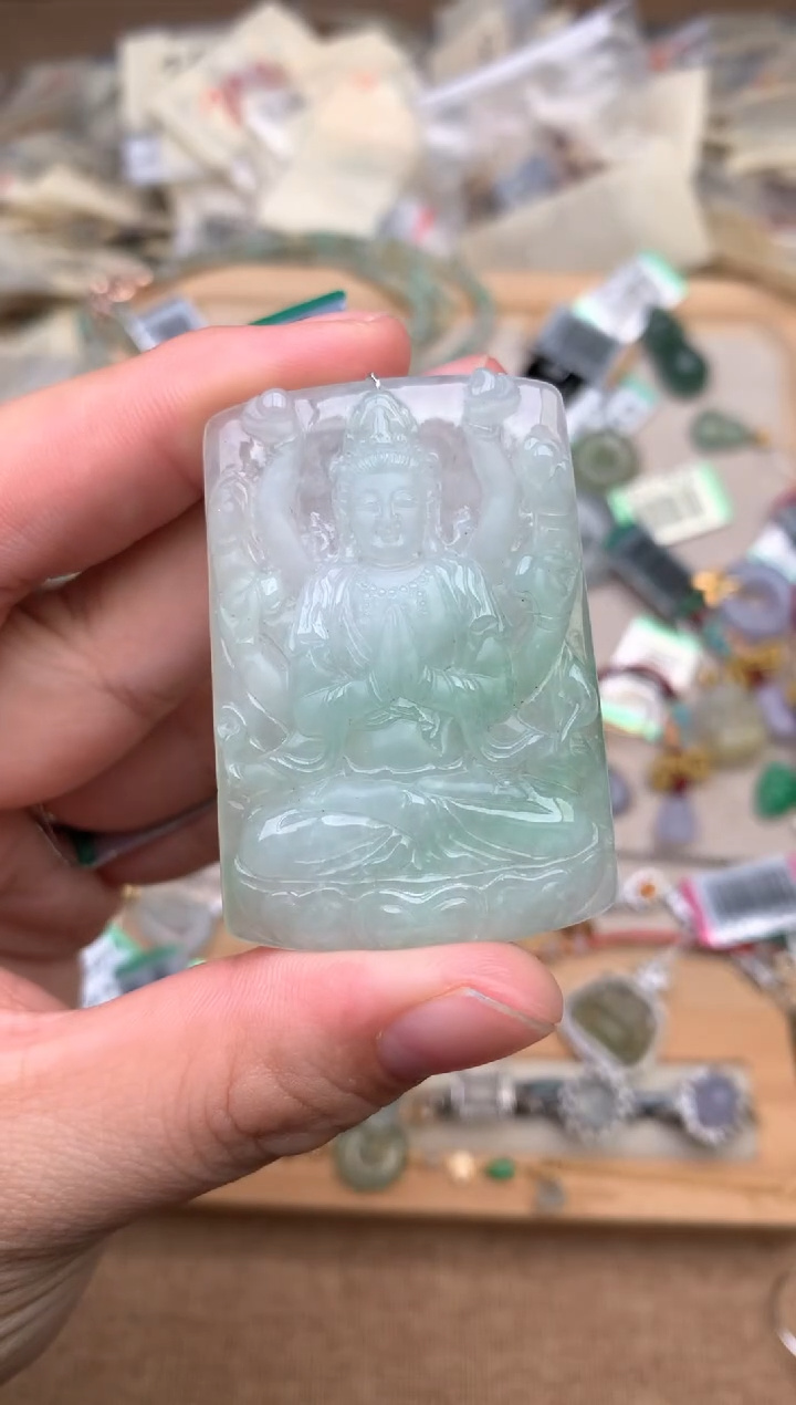 未镶嵌挂件翡翠千手观音