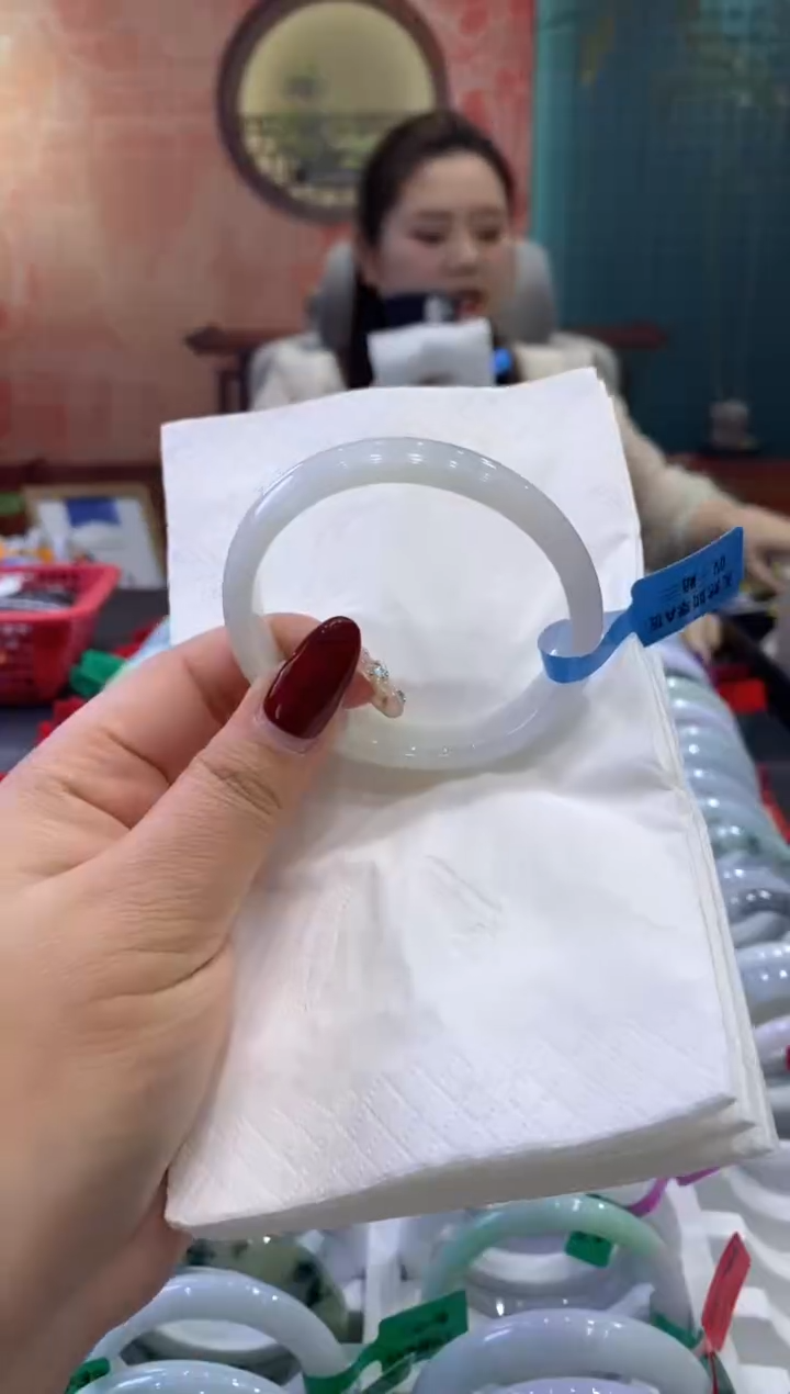 【闪购商品】翡翠手镯未镶嵌多人0001742