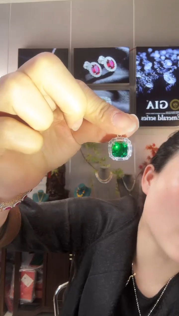 主播定制链接 绿色方形吊坠5ct