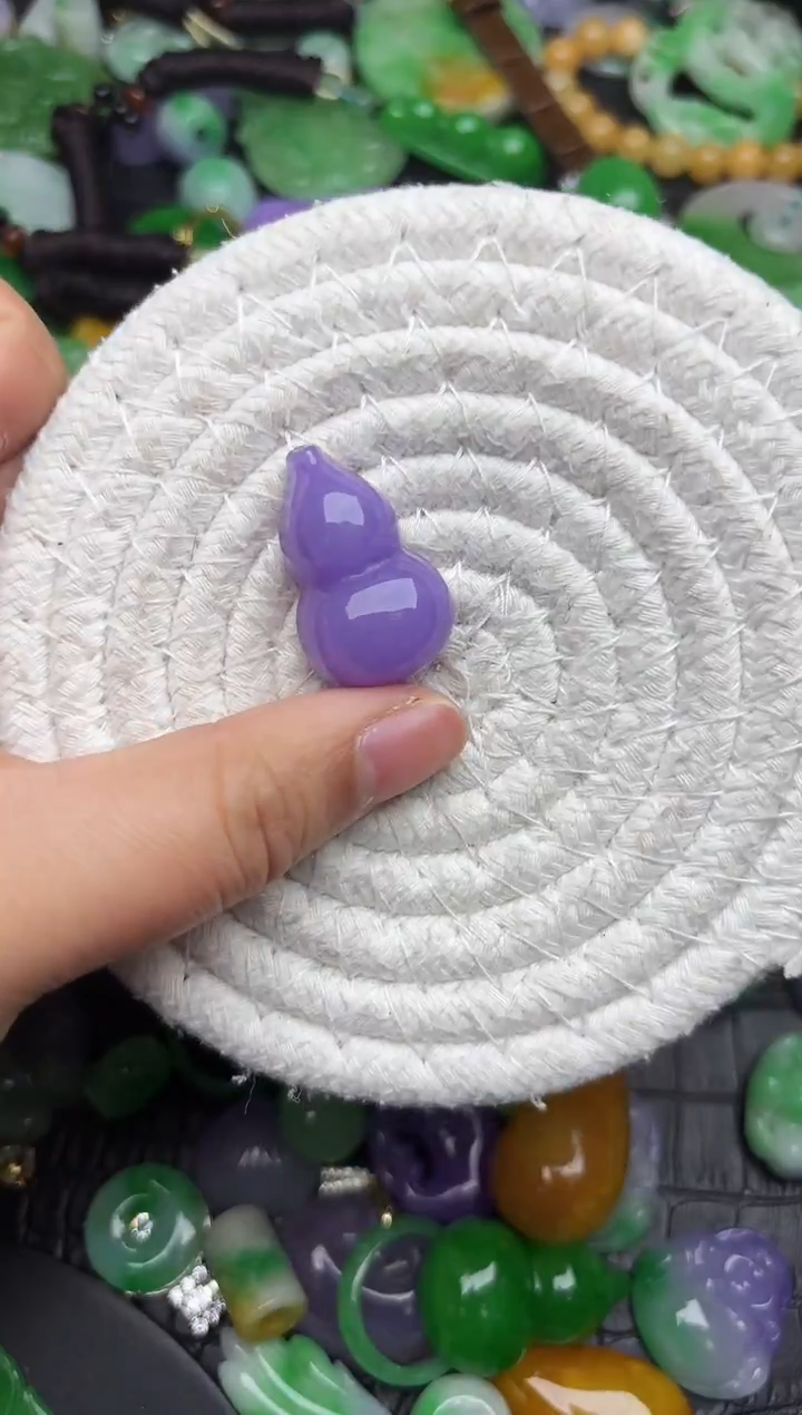 颈饰未镶嵌翡翠缅甸翡翠吊坠