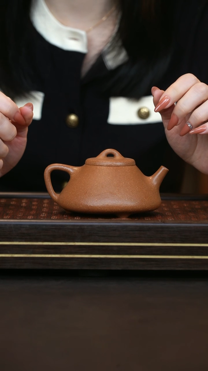 【闪购商品】紫砂茶壶lcm 沉香段 子冶