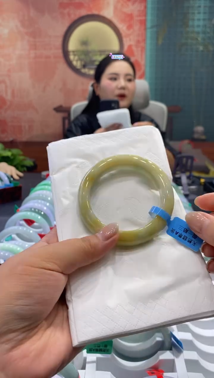 未镶嵌手镯翡翠00009737