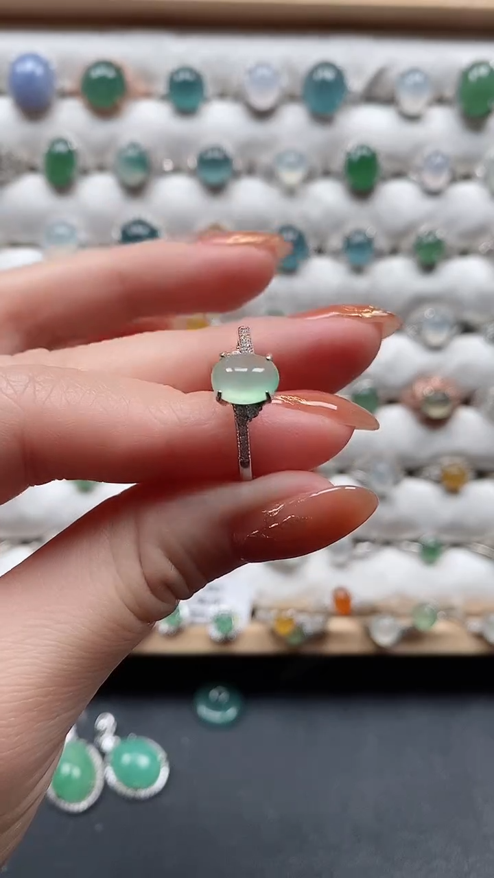 【闪购商品】翡翠戒指银S925镶嵌一物一证一礼盒