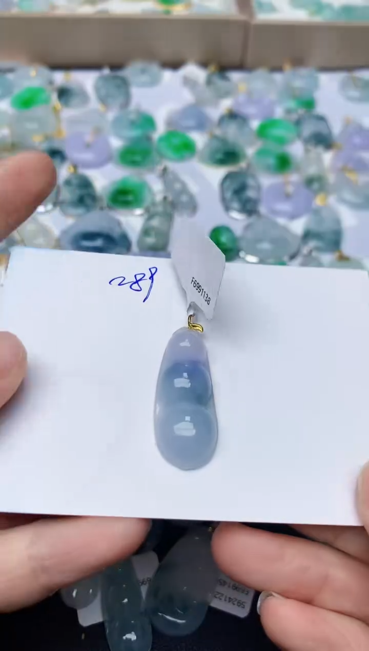 【闪购商品】翡翠颈饰18K金镶嵌天然翡翠A货   