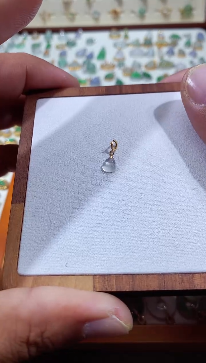 吊坠(不含链)18K金镶嵌翡翠11111