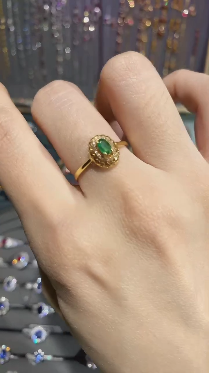 【闪购商品】祖母绿戒指18K金镶嵌戒指