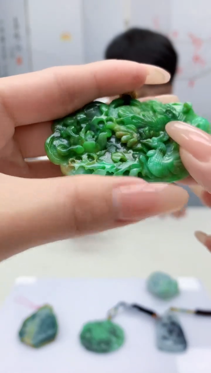 【闪购商品】定制翡翠未镶嵌4925jj-毛货挂件68