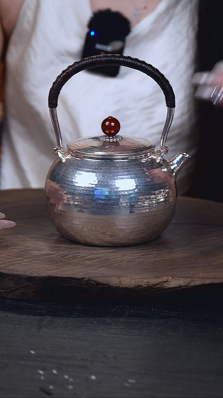 新品手工锤纹银壶550克  750毫升