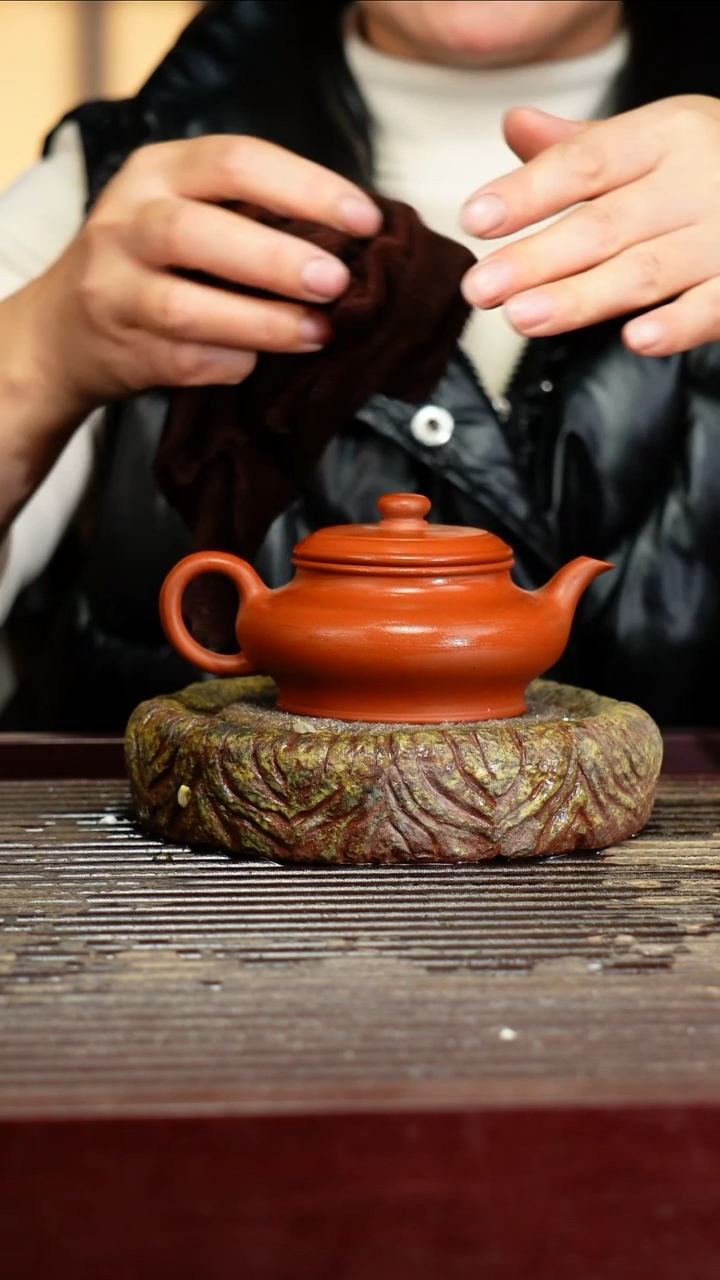 宜兴原矿紫砂壶茶壶宜兴原矿紫砂壶茶壶150C