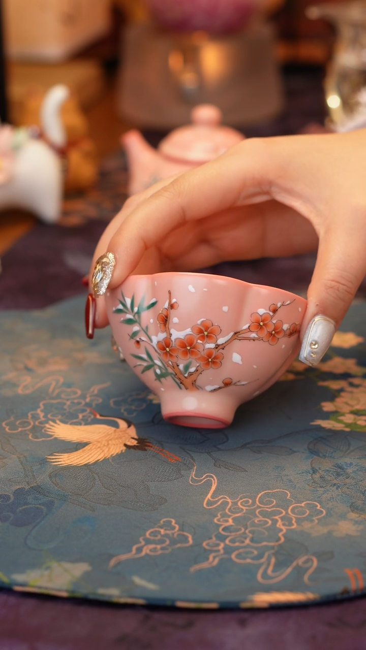 【闪购商品】猪油冻手绘梅花杯子····