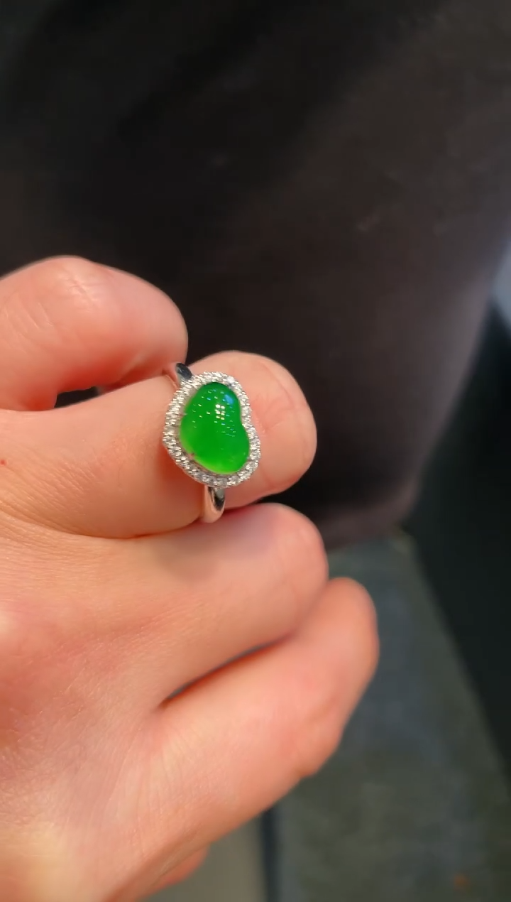【闪购商品】翡翠颈饰18K金镶嵌A76戒指