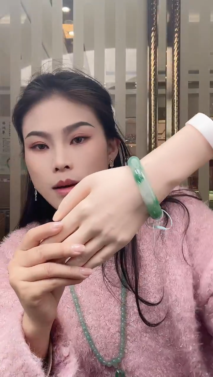 未镶嵌手镯石英质玉30