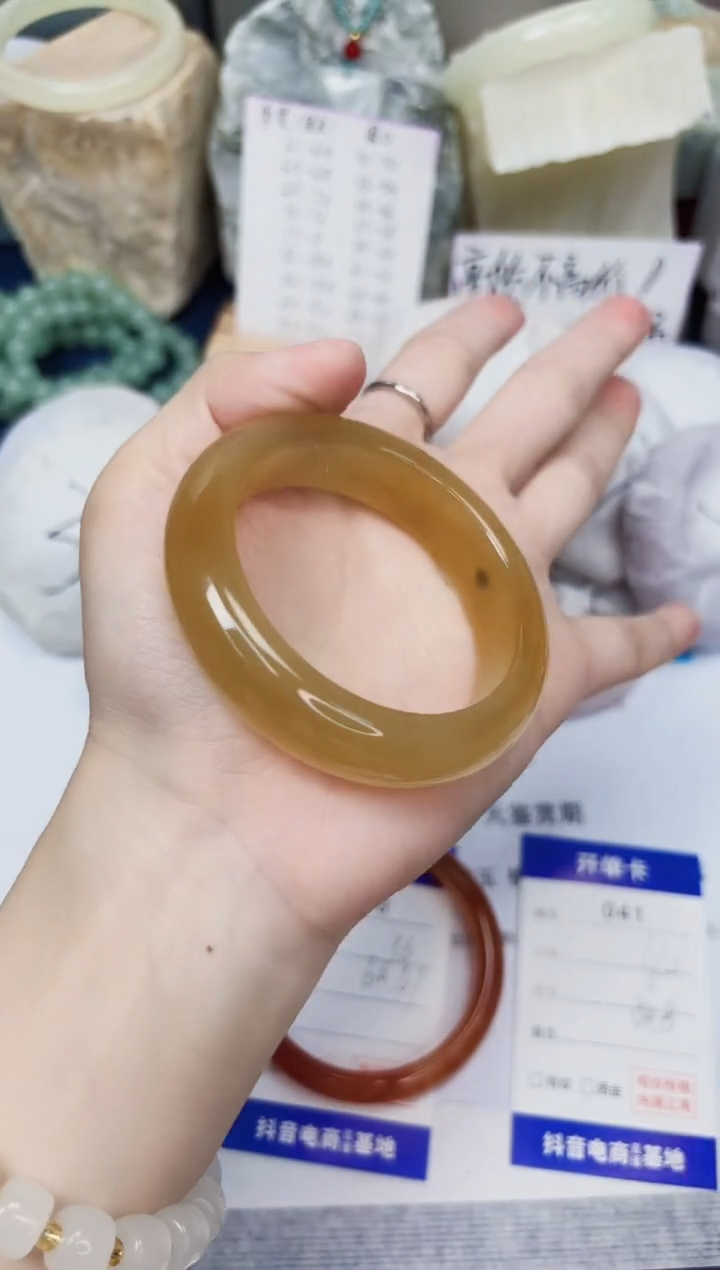 【闪购商品】石英质玉手镯未镶嵌41-财气镯-圈口53