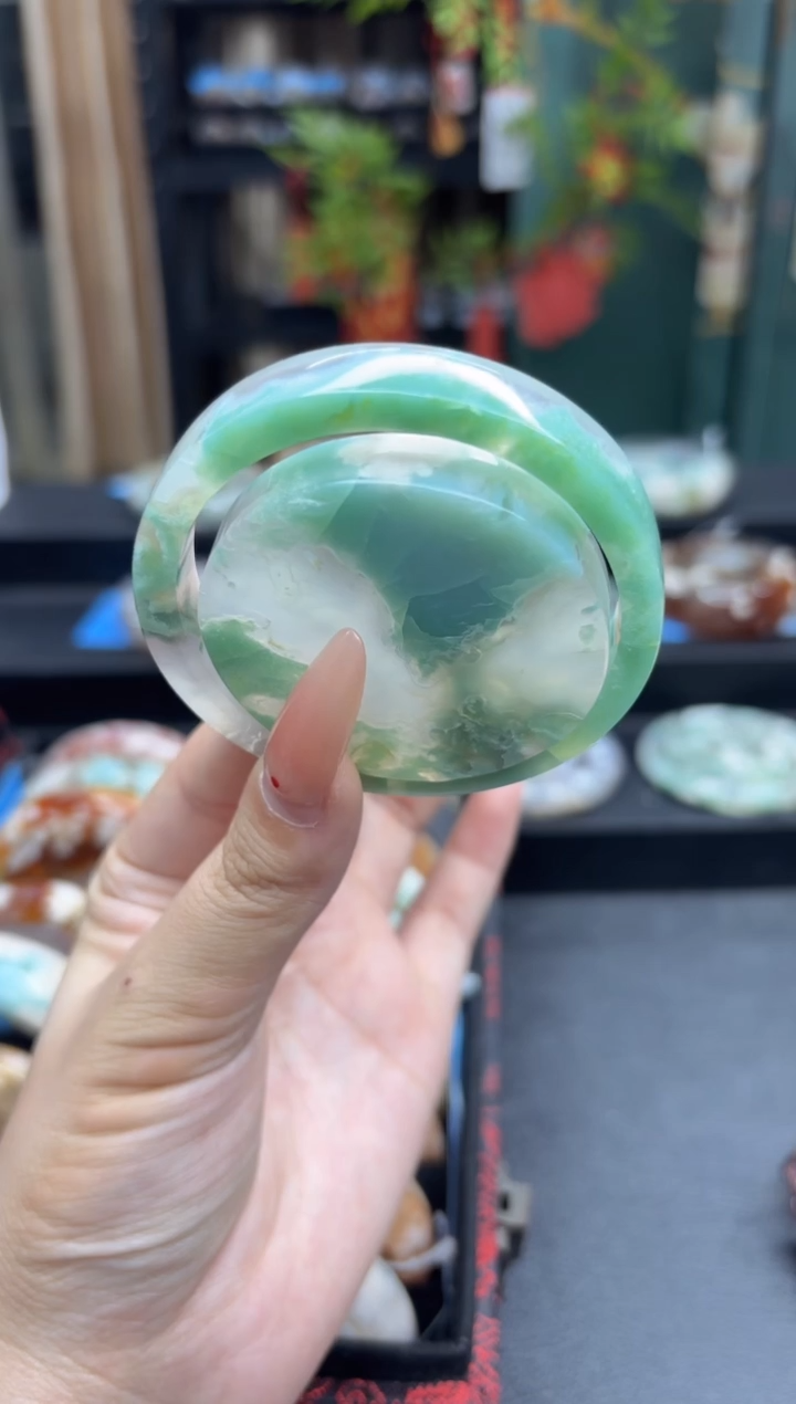 【闪购商品】石英质玉手镯未镶嵌581（56圈赠送镯心）