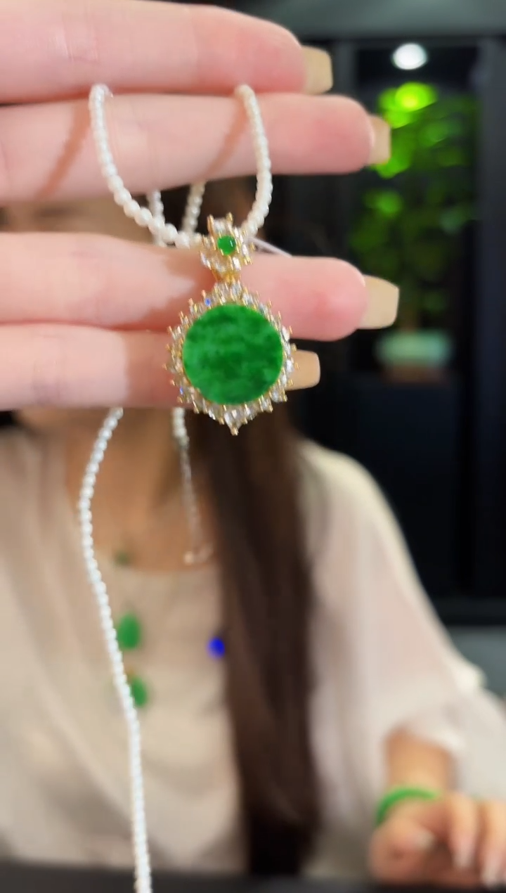 翡翠未镶嵌吊坠(不含链)缅料A货/多样性发货/一件