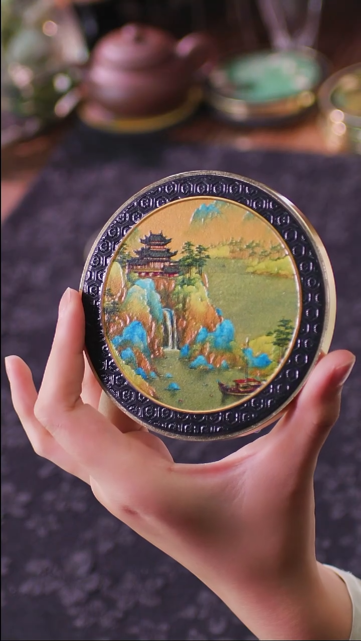 壹藏贰宝千里江山图案铜圈杯垫一片