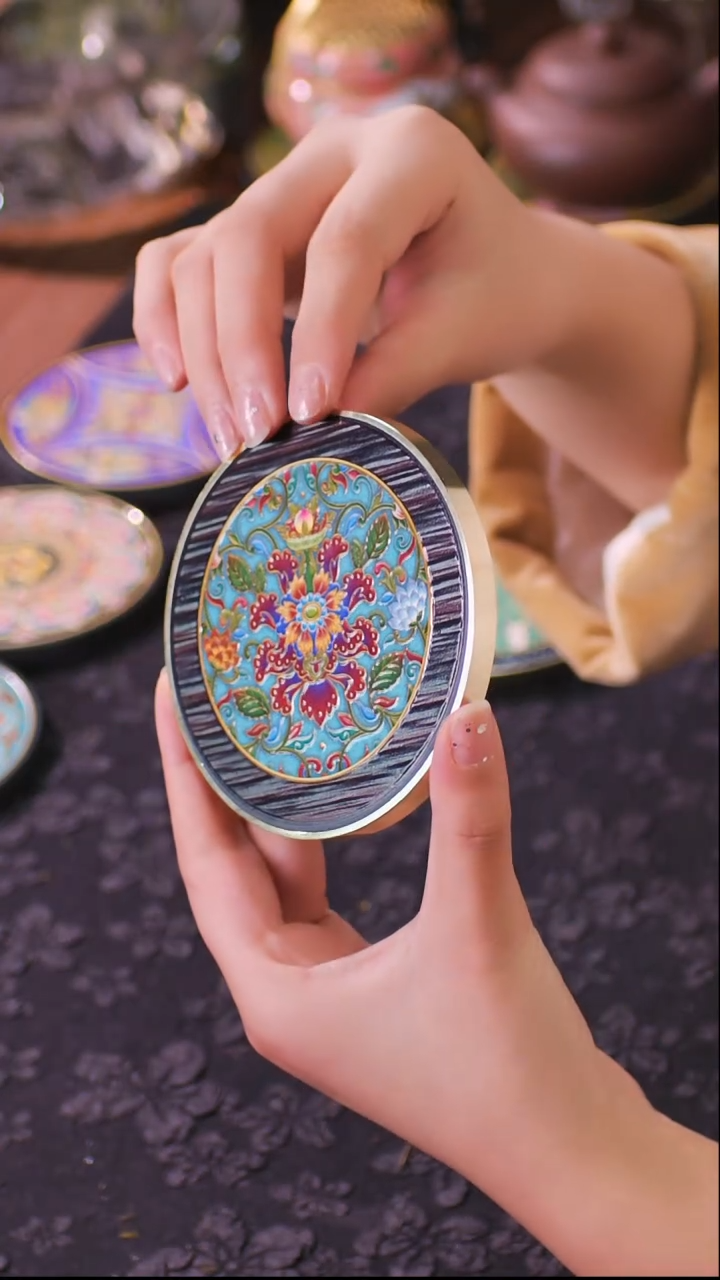 壹藏贰宝釉面繁花图案铜圈杯垫一片