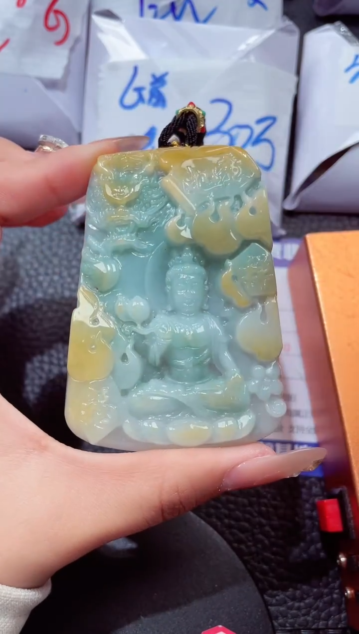 颈饰未镶嵌翡翠5