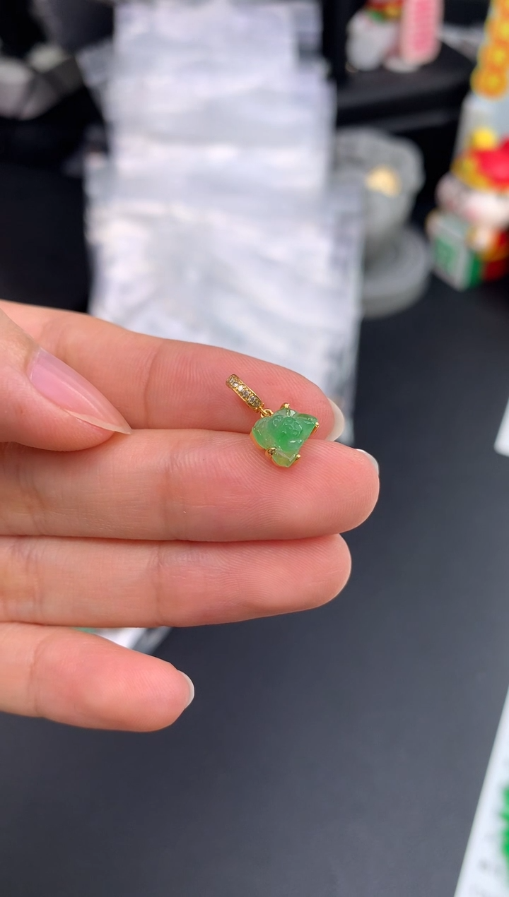 18K金镶嵌定制翡翠模式推广期48小时鉴赏期