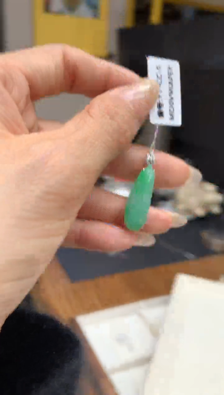 【闪购商品】翡翠颈饰18K金镶嵌福瓜