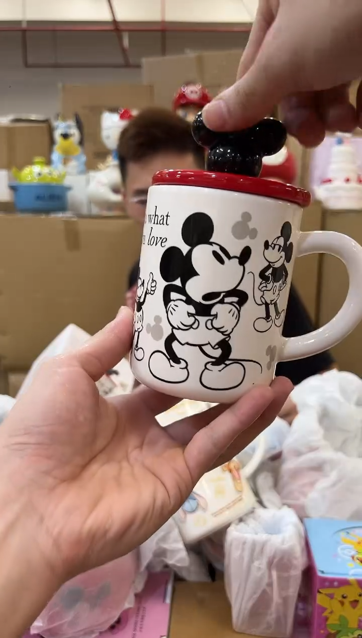 原盒米奇手稿带盖杯