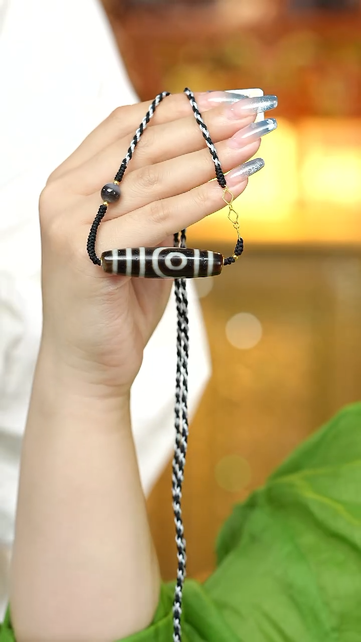 玛瑙/玉髓颈饰18K金镶嵌Q32861二眼玛瑙项链